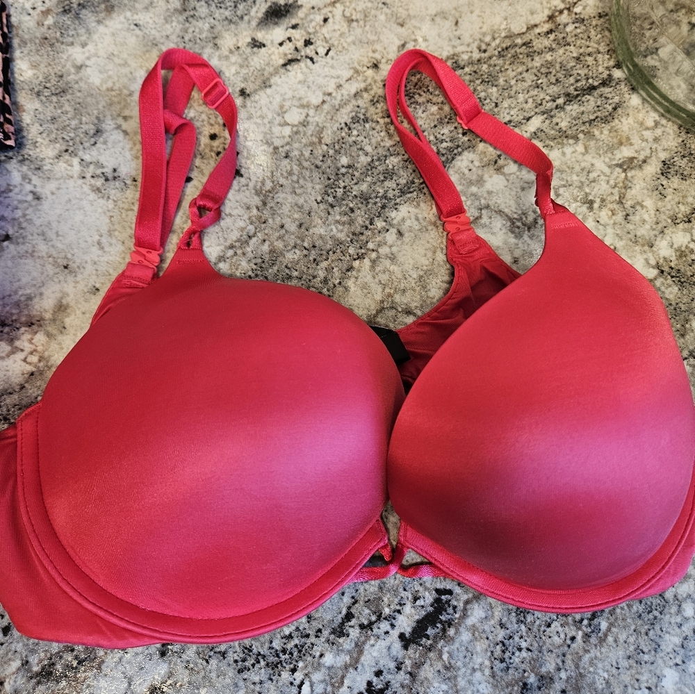 Victoria's Secret Bomnshell Bra